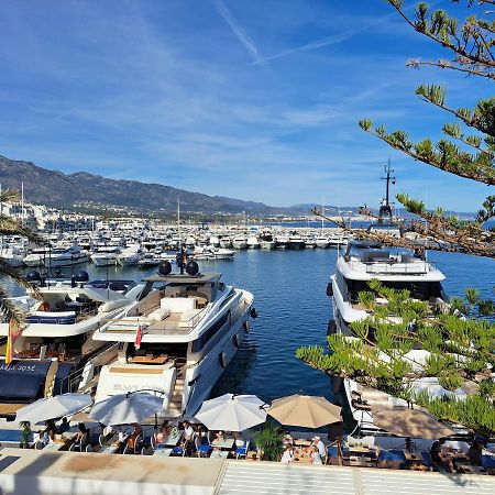 Private Suites In Huge Penthouse 1St Line Puerto Banus, Incredible Views, Jacuzzis Marbella Eksteriør bilde