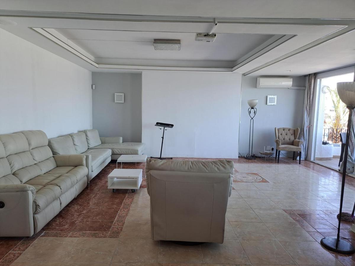 Private Suites In Huge Penthouse 1St Line Puerto Banus, Incredible Views, Jacuzzis Marbella Eksteriør bilde