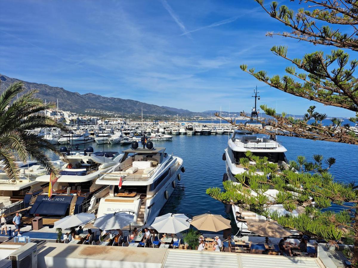 Private Suites In Huge Penthouse 1St Line Puerto Banus, Incredible Views, Jacuzzis Marbella Eksteriør bilde