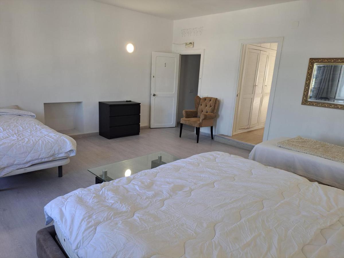 Private Suites In Huge Penthouse 1St Line Puerto Banus, Incredible Views, Jacuzzis Marbella Eksteriør bilde