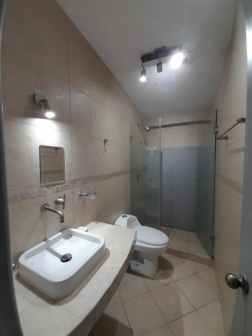 Private Suites In Huge Penthouse 1St Line Puerto Banus, Incredible Views, Jacuzzis Marbella Eksteriør bilde